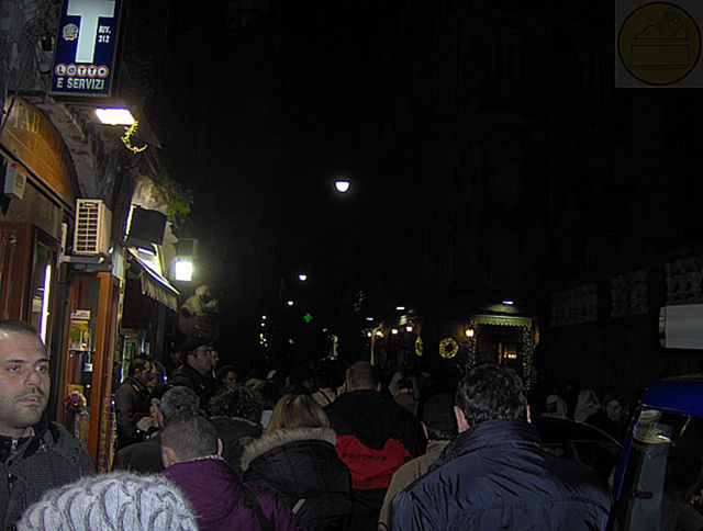 la folla al seguito