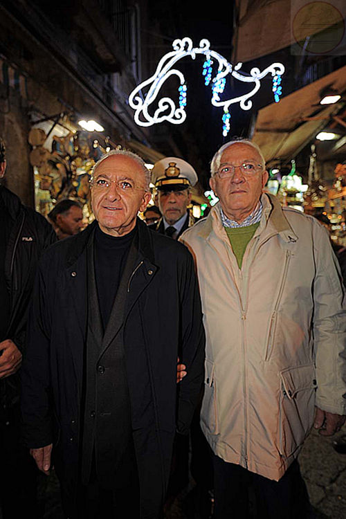 Il Sindaco di Salerno De Luca e il prof. Pasquino in visita a San Gregorio Armeno