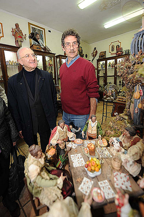 Il Sindaco di Salerno De Luca e il prof. Pasquino in visita a San Gregorio Armeno
