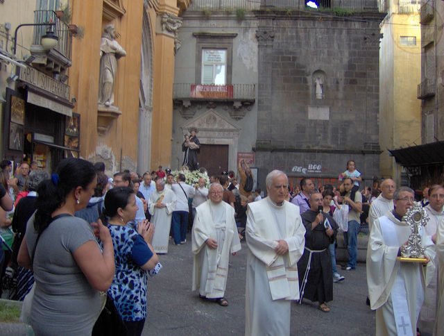 Festa di Sant'Antonio 2012 il Santo esce da San Lorenzo