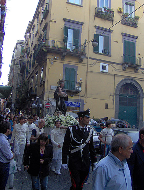 La processione in Via Tribunali