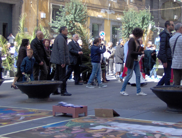 Domenica delle Palme 2013: concerto, madonnari e benedizione Cristo dipinto