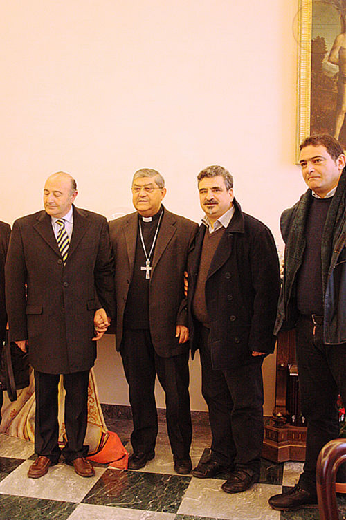 Il Cardinale Sepe con Nicola Campanile Francesco Raimondi e Amedeo Mango