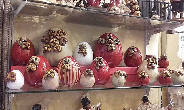 Prodotti artigianali di San Gregorio Armeno per Pasqua