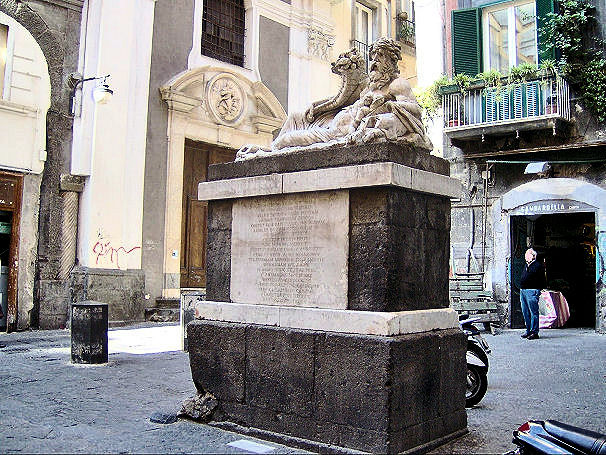 Largo Corpo di Napoli