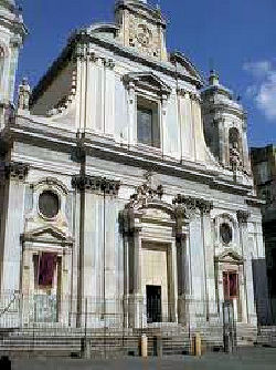 facciata della Chiesa dei Girolamini