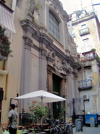 ingresso chiesa Santi Marco e Andrea al Nilo